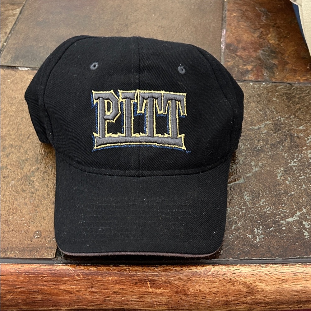 Zephyr Pitt Black and Gold Hat